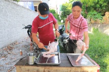 Giám đốc lương 40 triệu đồng thất nghiệp chuyển nghề bán vịt quay kiếm sống