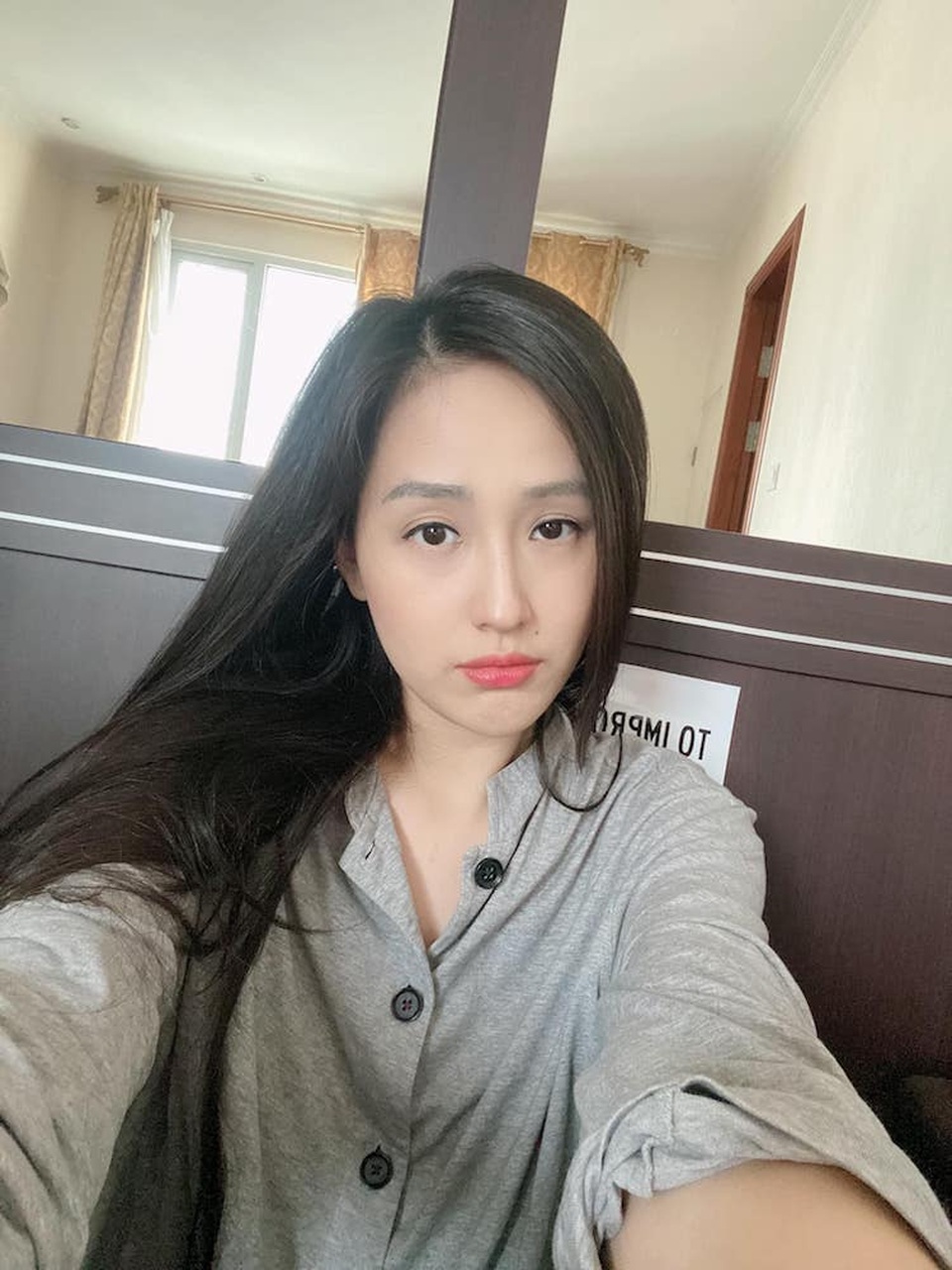 Hương Giang gây sốt với ảnh khóa môi bạn trai trên du thuyền - 7 Hương Giang gây sốt với ảnh khóa môi bạn trai trên du thuyền - 7