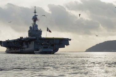 Mỹ, Pháp cùng phái tàu sân bay tiêu diệt IS