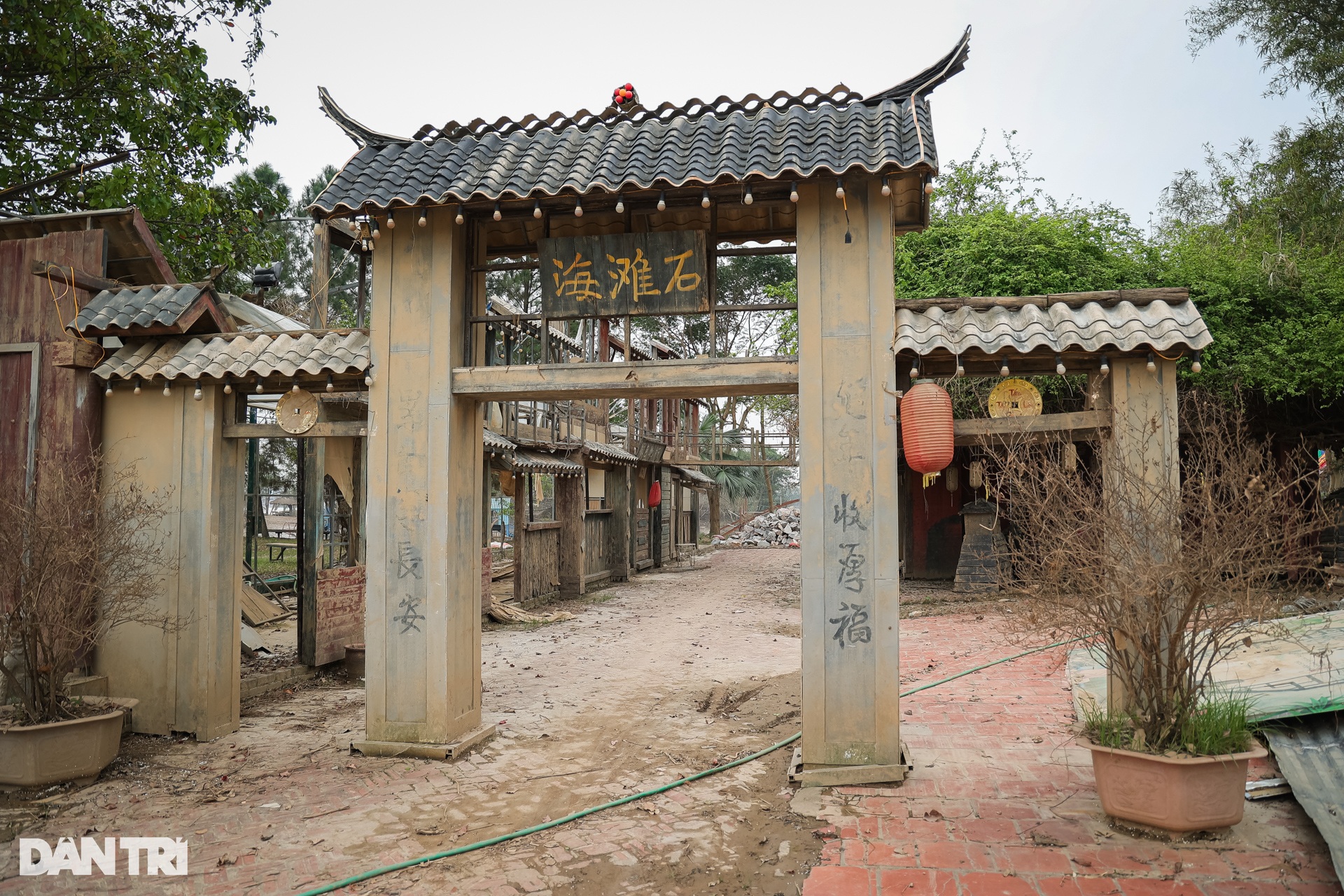 Bãi đá sông Hồng hoang tàn sau trận lũ, thiệt hại 10 tỷ đồng - 5 Bãi đá sông Hồng hoang tàn sau trận lũ, thiệt hại 10 tỷ đồng - 5