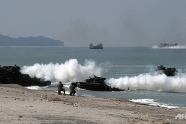 Mỹ, Philippines phô diễn sức mạnh gần điểm nóng tranh chấp trên Biển Đông