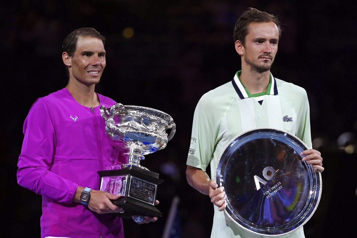Medvedev: Sau 5 tiếng thi đấu, Nadal khiến tôi thấy kinh ngạc - 1 Medvedev: Sau 5 tiếng thi đấu, Nadal khiến tôi thấy kinh ngạc - 1