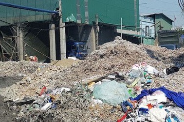 "Thủ phạm" khiến sông Cầu "giãy chết" lộ sai phạm liên hoàn, chính quyền xử lý quyết liệt