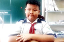 Cà Mau: Học sinh lớp 4 nhặt gần 8 triệu đồng trả lại cho người đánh rơi