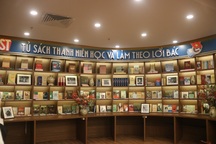 Ra mắt Tủ sách "Thanh niên học và làm theo lời Bác"