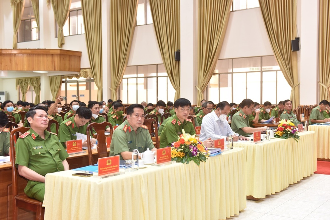 Giấu ma túy trong xe chở gạo từ An Giang đi TPHCM tiêu thụ - 2 Giấu ma túy trong xe chở gạo từ An Giang đi TPHCM tiêu thụ - 2