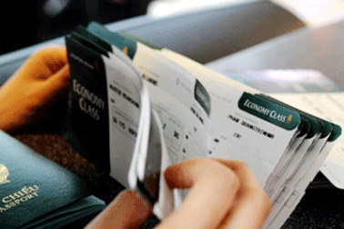 Cẩn trọng khi mua lại vé máy bay giá rẻ sang nhượng