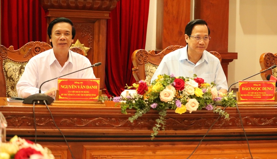 Bộ trưởng Đào Ngọc Dung: Không cứng nhắc khi duyệt hồ sơ liệt sĩ tồn đọng - 5 Bộ trưởng Đào Ngọc Dung: Không cứng nhắc khi duyệt hồ sơ liệt sĩ tồn đọng - 5