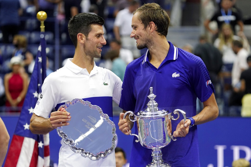 Medvedev ủng hộ Djokovic trước thềm Australian Open 2022 - 1 Medvedev ủng hộ Djokovic trước thềm Australian Open 2022 - 1