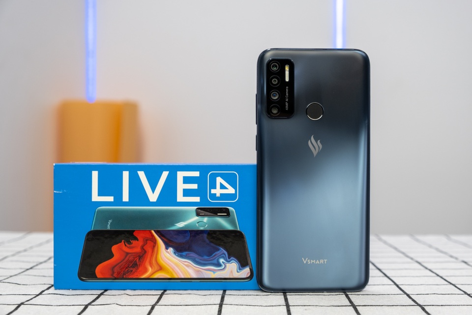 Trên tay Vsmart Live 4: smartphone giá tốt, thiết kế đẹp do VinSmart tự chủ - 3 Trên tay Vsmart Live 4: smartphone giá tốt, thiết kế đẹp do VinSmart tự chủ - 3