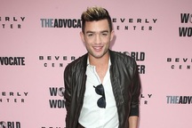 Ca sĩ 34 tuổi qua đời vì Covid-19