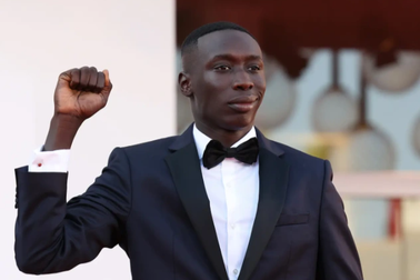 Công nhân bị sa thải kiếm được triệu USD nhờ "không nói gì"