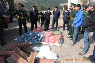 Xử lý hàng trăm vụ buôn bán, vận chuyển ma túy, pháo, vật liệu nổ