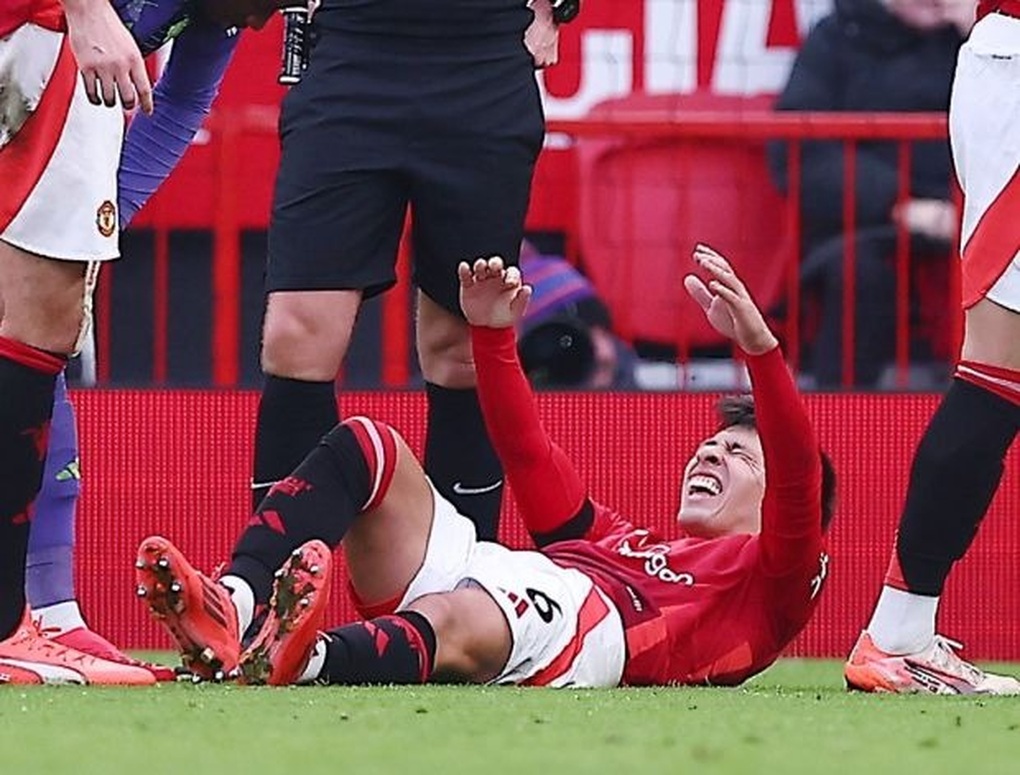 Man Utd gặp tổn thất lớn sau trận thua đáng xấu hổ tại Old Trafford - 1 Man Utd gặp tổn thất lớn sau trận thua đáng xấu hổ tại Old Trafford - 1