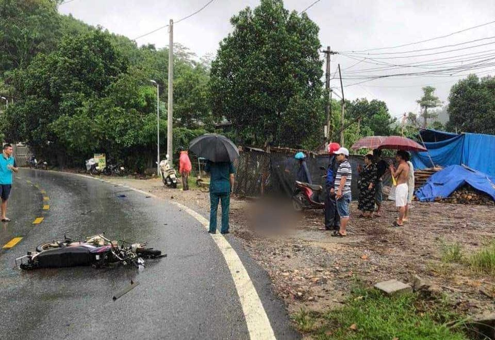 Va chạm xe đầu kéo, 2 người đi xe máy tử vong - 2 Va chạm xe đầu kéo, 2 người đi xe máy tử vong - 2
