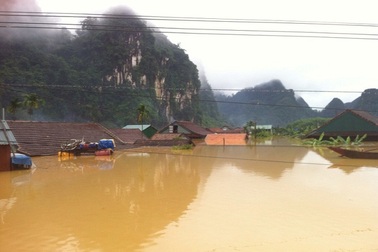 Bộ GTVT yêu cầu không khởi công dự án, dành kinh phí ủng hộ miền Trung