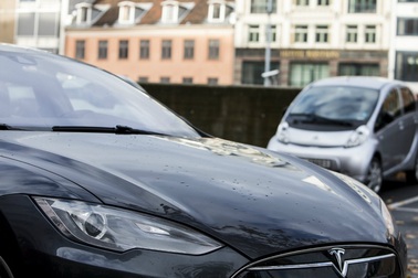 Na Uy vẫn ưu đãi thuế với xe chạy điện, Tesla thở phào