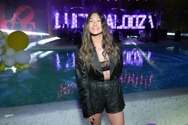 Cuộc sống làm việc 12 giờ/ngày, ăn trưa trong lúc họp của nữ tỷ phú 30 tuổi