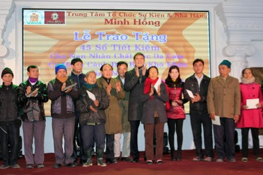 Trao hơn 900 triệu đồng cho nạn nhân chất độc da cam ở Nghệ An