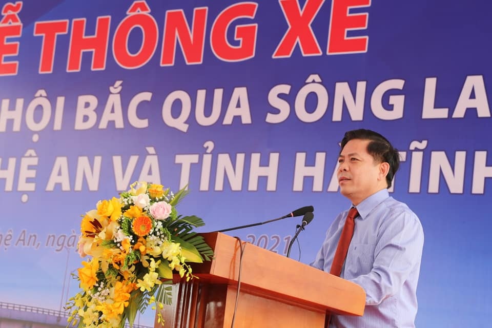 tt6.jpg Tại buổi lễ, Bộ trưởng Bộ GTVT Nguyễn Văn Thể