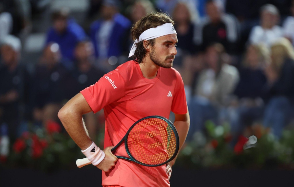 Tsitsipas, Hurkacz bất ngờ tan mộng vô địch Rome Masters - 2 Tsitsipas, Hurkacz bất ngờ tan mộng vô địch Rome Masters - 2