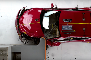 Tesla Model S không được xếp hạng an toàn cao nhất