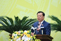 Bí thư Hà Nội: Không để dịch bệnh làm tụt hậu kinh tế - xã hội của Thủ đô