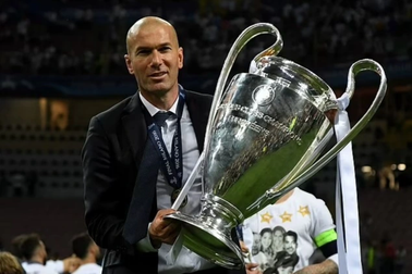 PSG sắp sa thải HLV Mauricio Pochettino, bổ nhiệm Zinedine Zidane