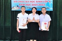 Đôi bạn trường làng cùng vào đội tuyển thi Olympic toán học quốc tế