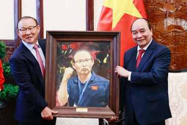 Gặp Chủ tịch nước, HLV Park nêu mong muốn Hoàng Đức "xuất ngoại"