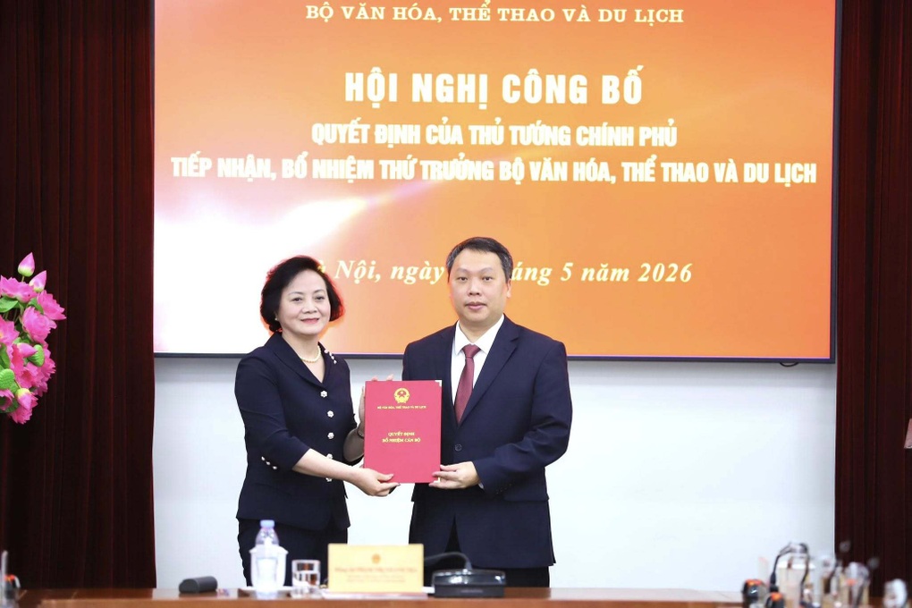 Phó Thủ tướng trao quyết định tiếp nhận, bổ nhiệm Thứ trưởng Bộ Văn hóa - 1 Phó Thủ tướng trao quyết định tiếp nhận, bổ nhiệm Thứ trưởng Bộ Văn hóa - 1