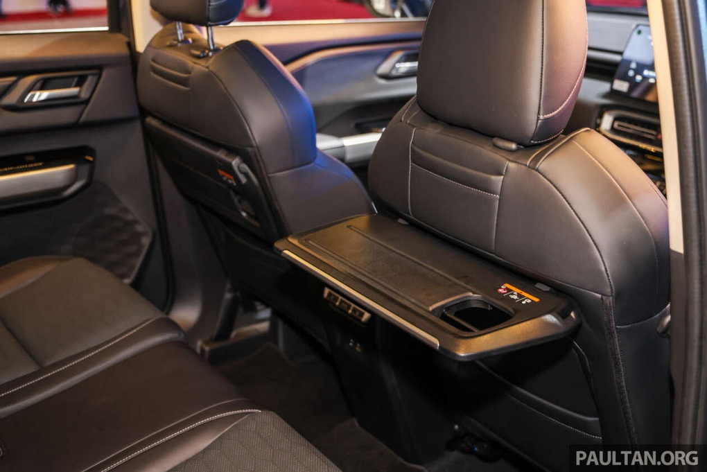 Đối thủ của Mazda CX-5 “ồ ạt” cập cảng Việt, liệu có giá đủ hấp dẫn? - 4 Đối thủ của Mazda CX-5 “ồ ạt” cập cảng Việt, liệu có giá đủ hấp dẫn? - 4