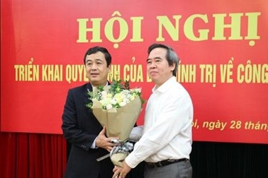 Bộ Chính trị, Ban Bí thư Trung ương Đảng điều động, phân công cán bộ