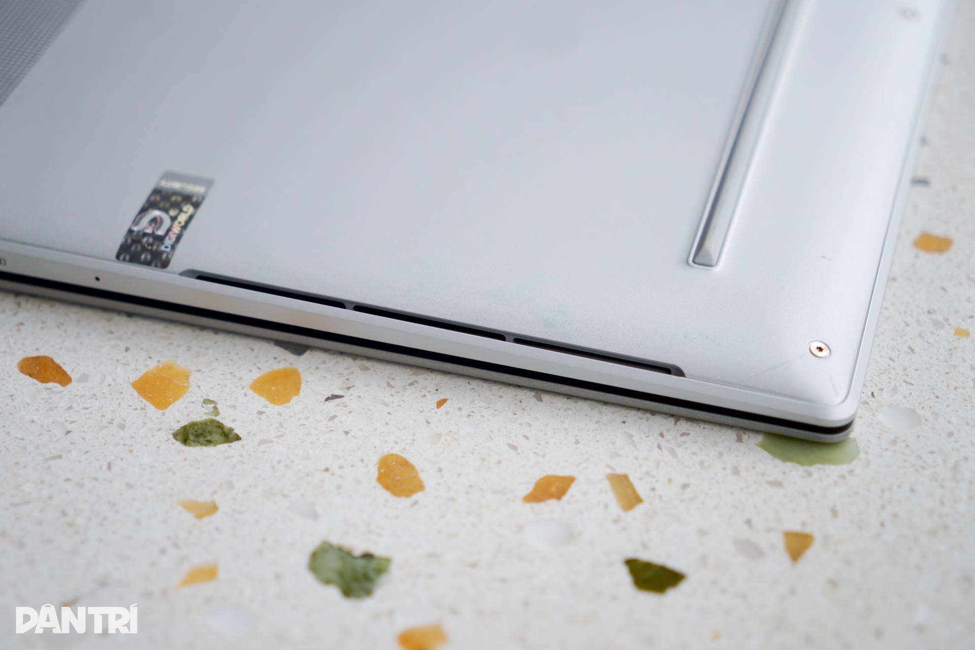Обзор Asus Zenbook S16: конкурент MacBook Air M4 15 дюймов — 13 Đánh giá Asus Zenbook S16: Đối thủ của MacBook Air M4 15 inch - 13
