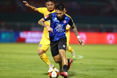 CLB TPHCM thắng thuyết phục Khánh Hòa trên sân Thống Nhất