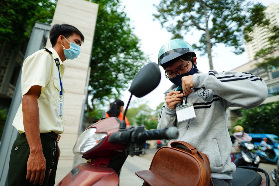 Trường đại học duy nhất tại TPHCM cho SV đi học trở lại - 4 Trường đại học duy nhất tại TPHCM cho SV đi học trở lại - 4