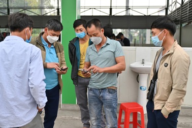 TP Uông Bí nói việc lỗi phần mềm khiến người dân khai báo y tế khó khăn