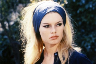 Con trai và cháu chắt của biểu tượng Brigitte Bardot lần đầu lộ diện