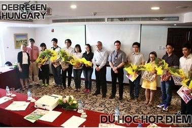 Hợp Điểm báo cáo Học bổng và tuyển sinh của Đại học Y khoa Debrecen, Hungary