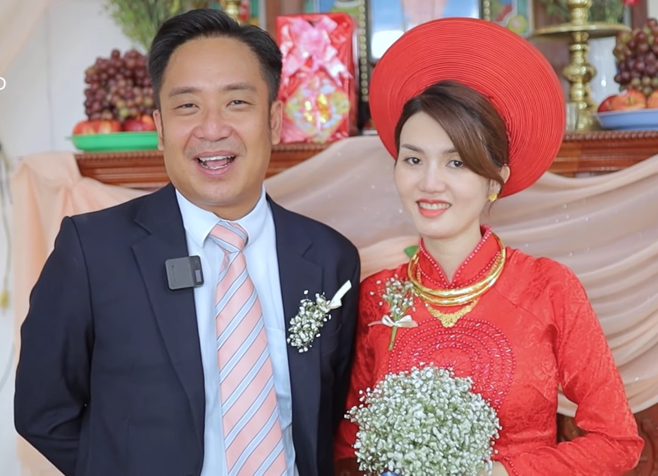 Khoảnh khắc hạnh phúc trong lễ cưới Đình Hiếu Cổng mặt trời ở Cà Mau - 7 Khoảnh khắc hạnh phúc trong lễ cưới Đình Hiếu Cổng mặt trời ở Cà Mau - 7