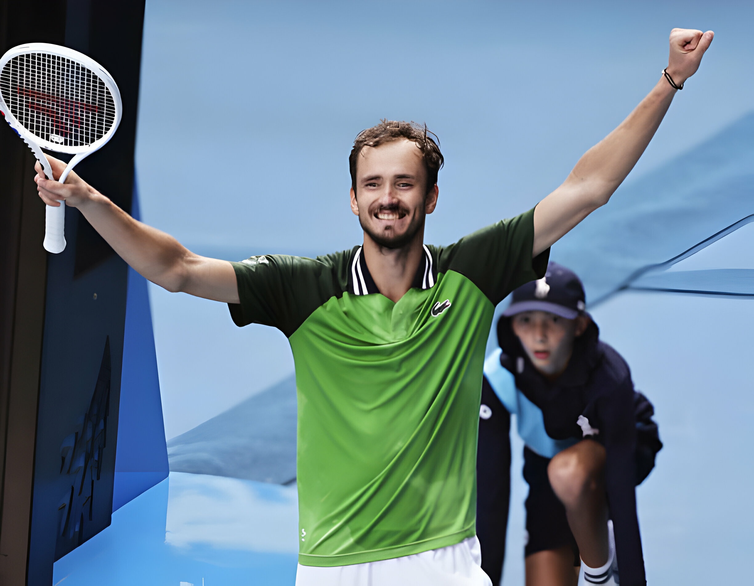 Kalahkan Alcaraz, Zverev dan Medvedev bersaing untuk tiket ke final - 3 Đánh bại Alcaraz, Zverev cùng Medvedev tranh vé vào chung kết - 3