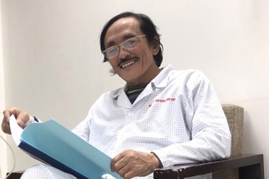 Nghệ sĩ Giang Còi đã qua cơn nguy kịch, cần theo dõi thường xuyên