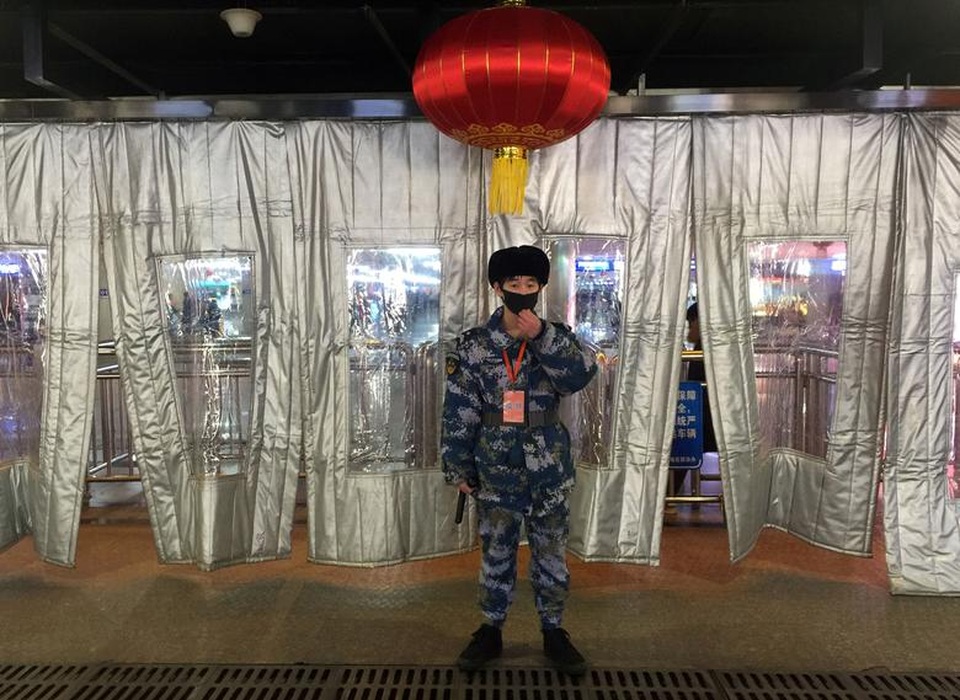 Trung Quốc “quay cuồng” vì virus Vũ Hán - 7 Trung Quốc “quay cuồng” vì virus Vũ Hán - 7