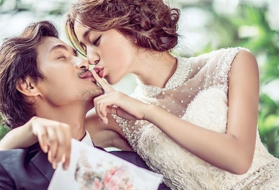 Thư ký trẻ và cái kết đắng ngắt cho mối tình già nhân ngãi, non vợ chồng với sếp - 1 Thư ký trẻ và cái kết đắng ngắt cho mối tình già nhân ngãi, non vợ chồng với sếp - 1