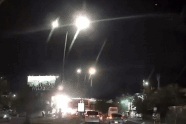 Trạm biến áp phát nổ, cả khu vực mất điện