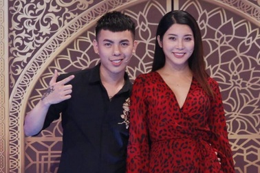 Yan My và nhóm nghệ sĩ mua thực phẩm tặng người dân TPHCM