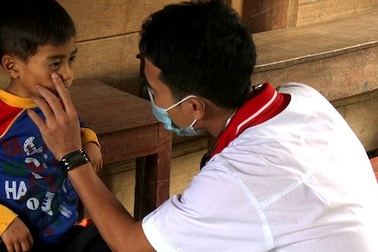 Tạm thời cho học sinh bản Piêng Cọc nghỉ học 15 ngày vì dịch sởi