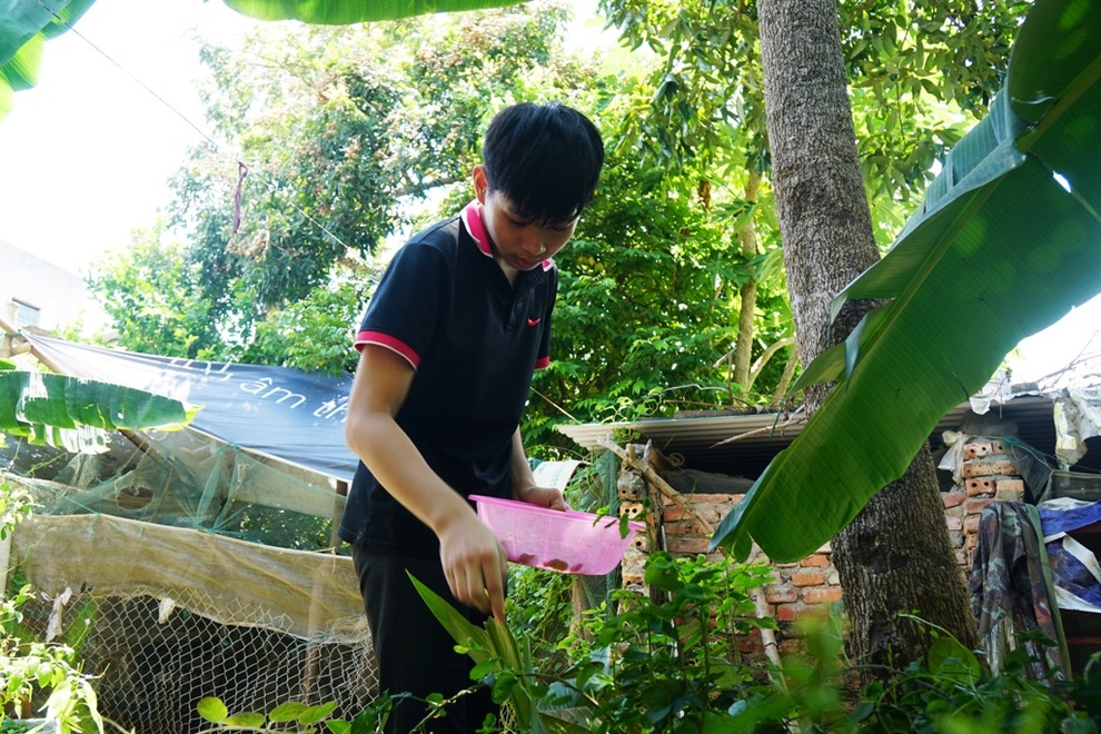 Cậu học trò có hoàn cảnh bi đát nghẹn ngào giấc mơ đại học - 4 Cậu học trò có hoàn cảnh bi đát nghẹn ngào giấc mơ đại học - 4