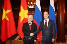 Tổng Bí thư Nguyễn Phú Trọng hội kiến Thủ tướng Nga Dmitry Medvedev