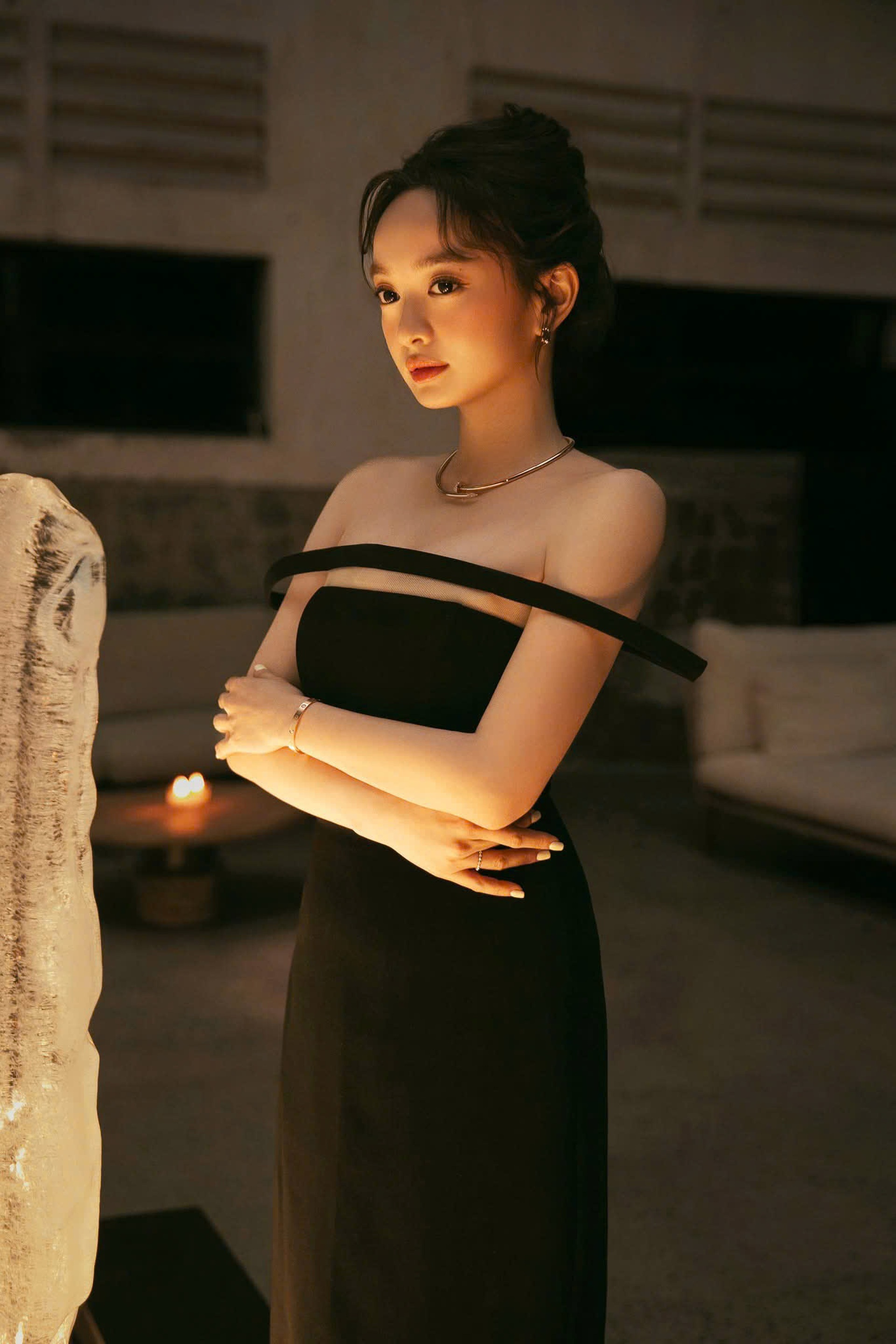 Đời thực gợi cảm của nữ tiếp viên cao 1,55m Kaity Nguyễn - 4